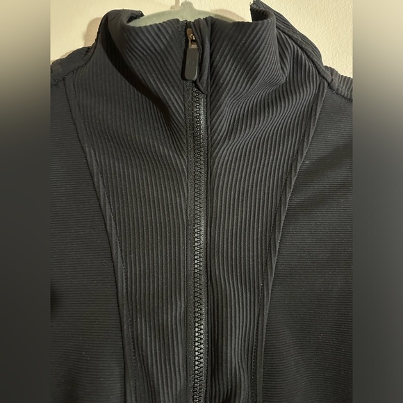 Lululemon Take It In Stride 1/2 Zip NWOT - Size 8 - Picture 7 of 12